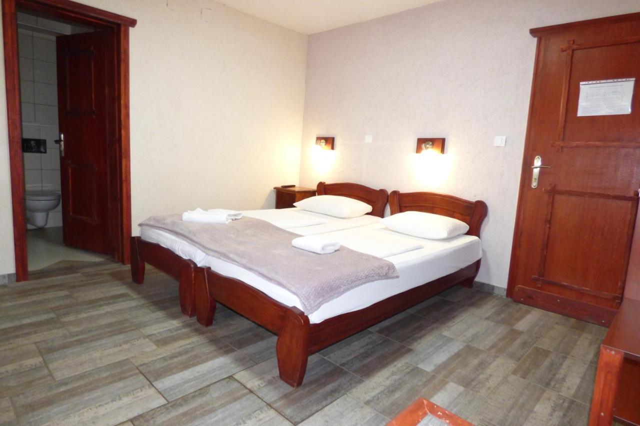 Hotel Etno Centar Balasevic Boljevac ภายนอก รูปภาพ